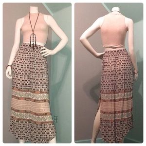 NWOT Skylar & Jade Boho Print Maxi Skirt Small